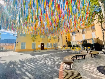 exclusivite - garage et cave à castellar possibilité de transformation en habitation