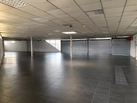location local d'activités eysines 996 m²