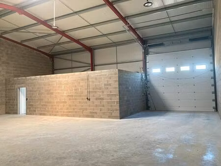 location local d'activités la chapelle st mesmin 225 m²