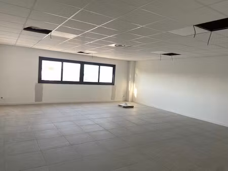 location bureau 700m2 cabestany 66330 - 9100 € - surface privée