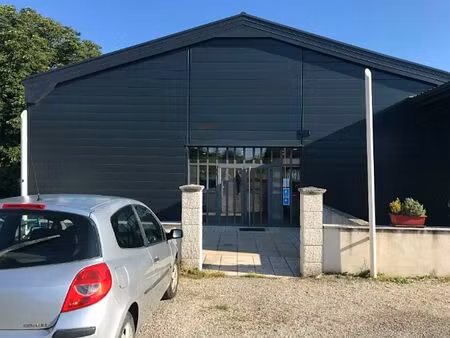 location commerce chomerac 215 m²