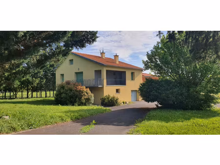 maison individuelle avec dépendances la sauvetat