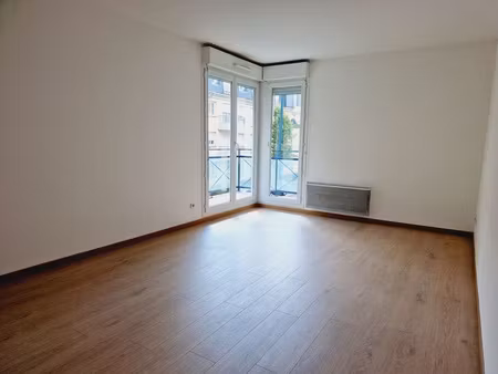 appartement 3 pieces (70 m2) margny les compiegne