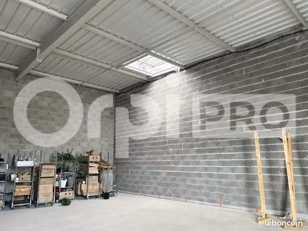 local commercial 130 m²