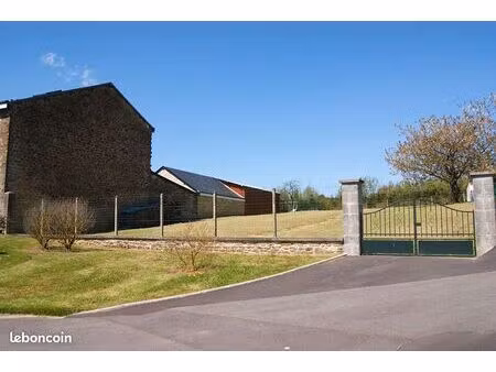 terrain 1226 m² harcy