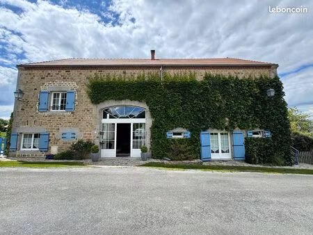 chalet 14 pièces 300 m²