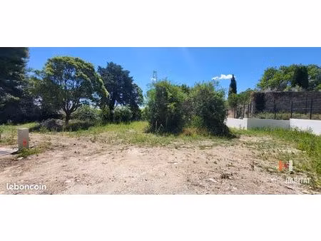 terrain 349 m² clarensac