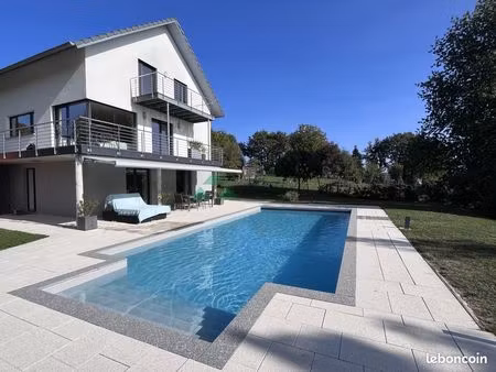 villa 9 pièces 289 m²