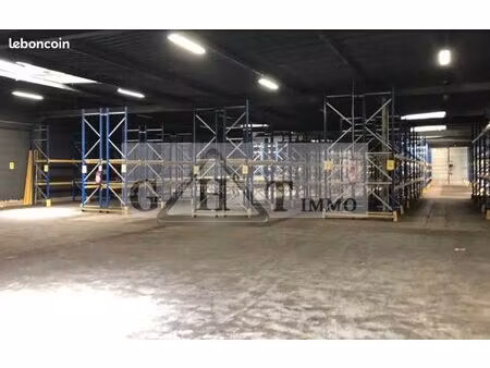 local industriel 700 m²