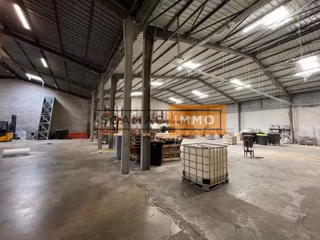 local d'activités de 1400m²