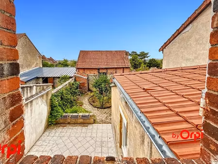 vente maison 4 pièces 112.28 m² à montmarault (03390)  89 800 €