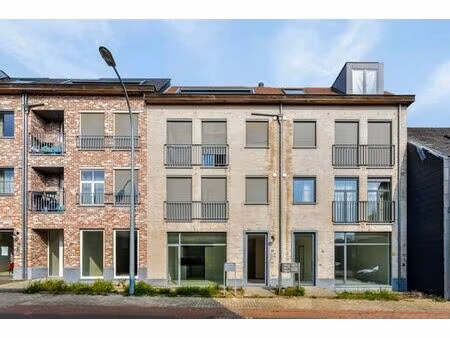 nouvel appartement au rez-de-chaussée avec jardin