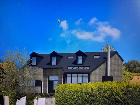 terrain proche forêt saint nom