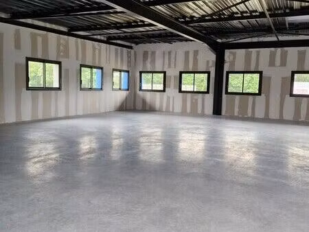 location bureau 320 m² à grand-champ (56390)