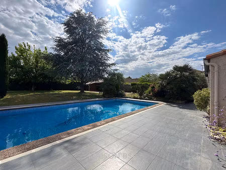 maison de 167 m2 avec piscine