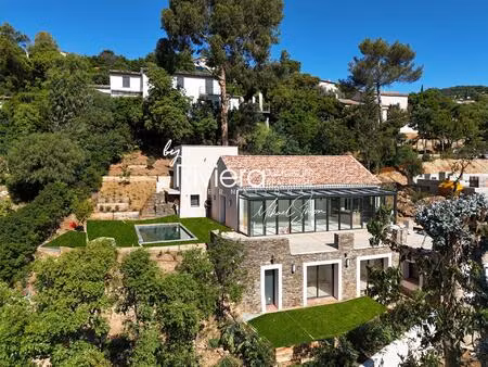 villa renovee avec piscine !