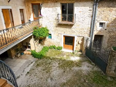 maison en pierre 160 m2 avec dépendances et caves  bien rare