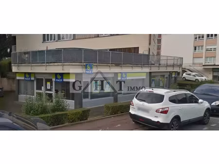 vente local commercial 371m2