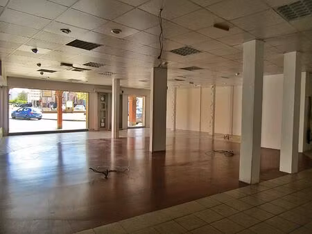 vente local commercial 1 pièces 250 m2 à étival-clairefontaine