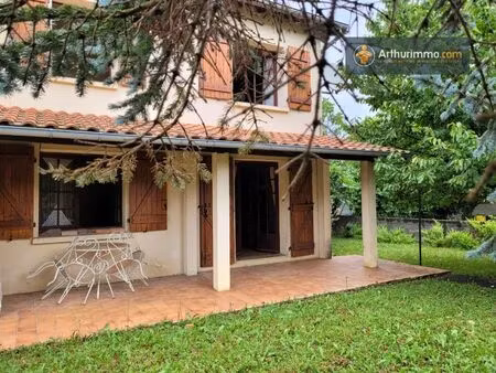 vente maison 7 pièces 130 m2 à sainte-colombe-sur-l'hers