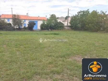 vente terrain 1744 m2 à matha