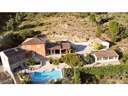 maison 6 pièces - 197 m²