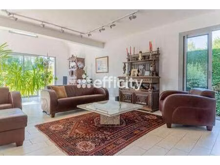 vente maison piscine à saint-étienne-de-montluc (44360) : à vendre piscine / 233m² saint-é
