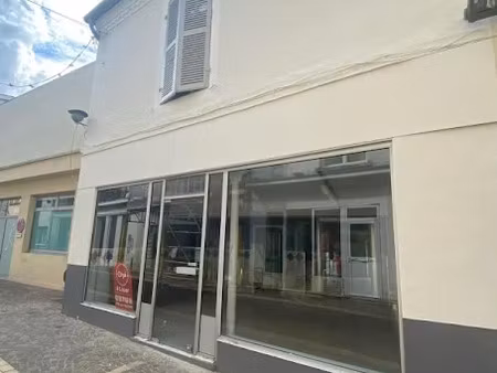 location locaux professionnels 84 m² à aire-sur-l'adour (40800)  nan €