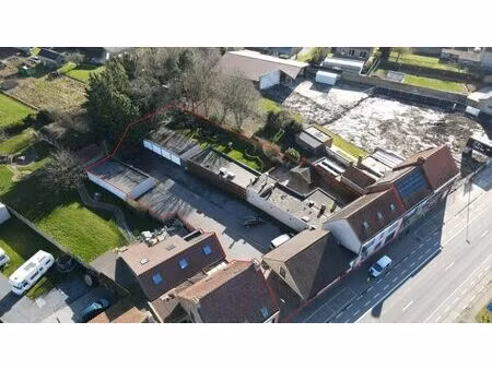 maison avec boutique  atelier et garages à vendre dans la ré