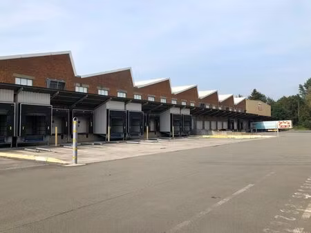 surface industrielle à louer à rue de la gare 1 pommeroeul (rbm34830)