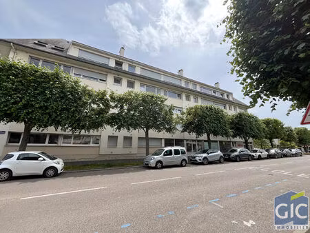 local commercial caen 178 98 m2