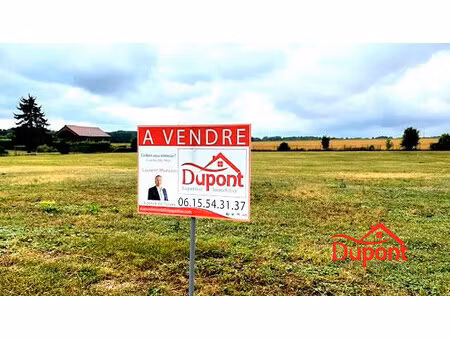 terrain constructible 1063 m2 à morembert 10240