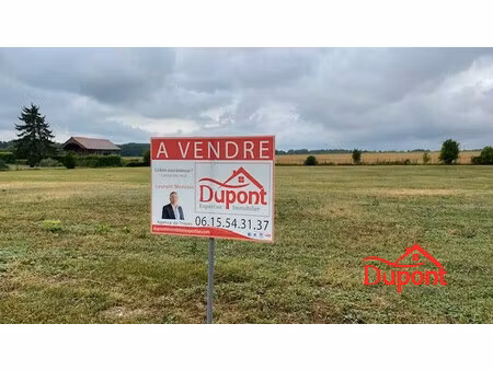 terrain constructible 1108 m2 à morembert 10240