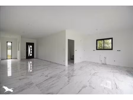 vente maison 5 pièces 110 m² sorde-l'abbaye (40300)