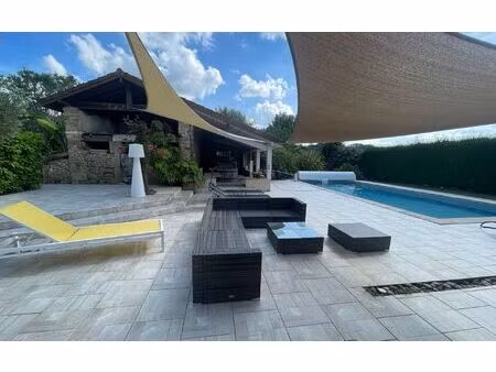 maison poyanne 260 m² t-6 à vendre  497 000 €