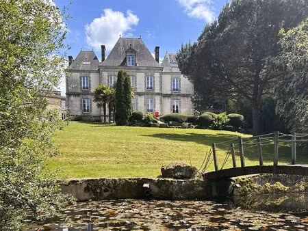 château à vendre aux les herbiers