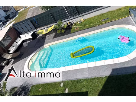 maison de 108m2 habitables sur 5 ares de terrain avec piscin