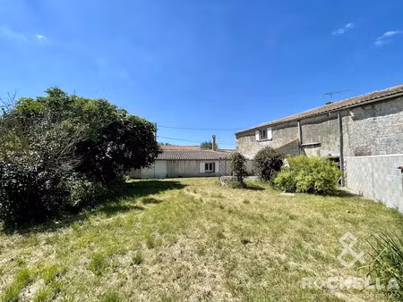 vente maison 5 pièces 154.46 m² à saint-froult (17780)  199 000 €