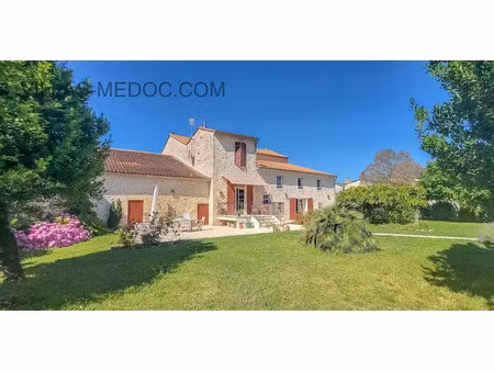 vente maison 9 pièces 295 m² à saint-yzans-de-médoc (33340)  646 000 €