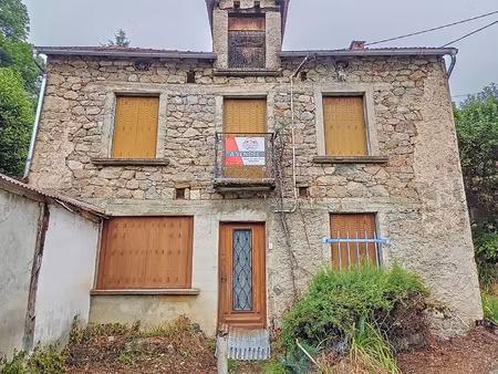 maison à rénovée avec un beau potentiel
