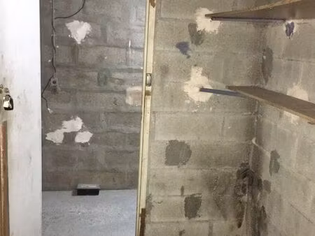 cave - shurgard – stockage de 12m3 dans un sous-sol sec