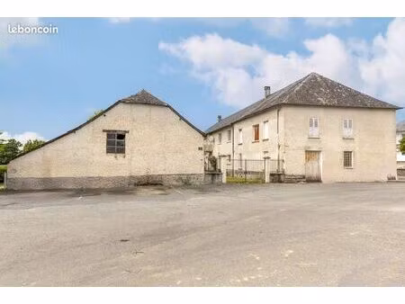 maison de village 11 pièces 350 m²