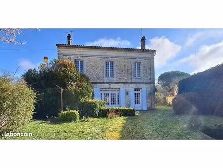 maison de ville 6 pièces 240 m²