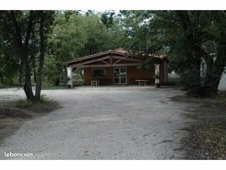 local commercial divisible pour 1 activités