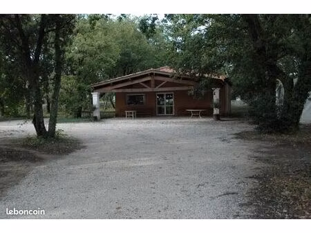 local commercial divisible pour 2 activités