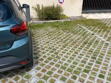 parkings à louer en exterieur