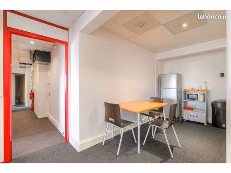 location bureau privatif lyon 8