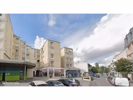 boutique 180 m² villeparisis