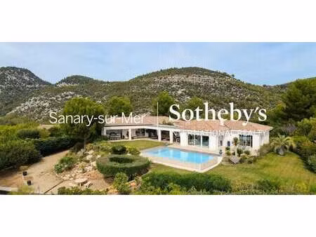 maison avec piscine en bord de mer ollioules (83)