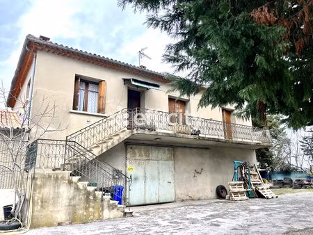 local commercial 9 pièces - 745 m²